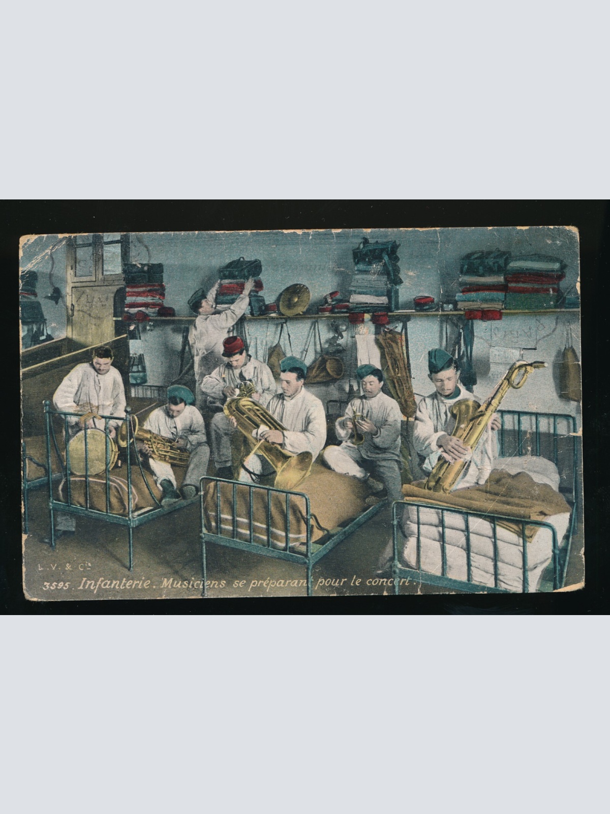 AK von den Infanterie Musiciens se préparant pour le concert (508)