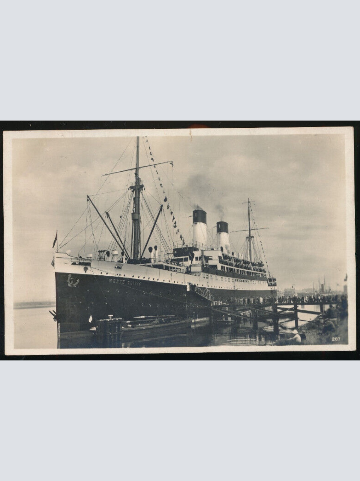 AK aus Ymuiden mit dem Dampfer M.S. Monte Olivia Niederlande (929)