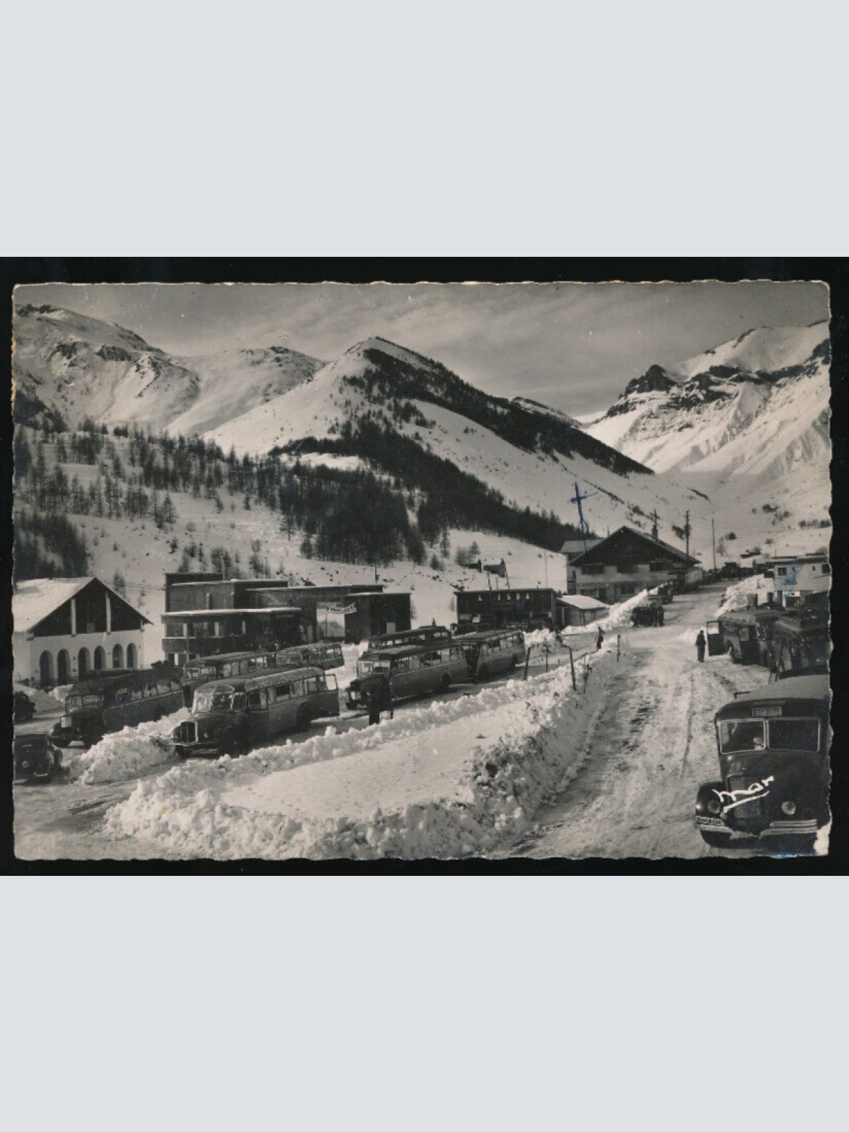 AK aus Auron mit Oldtimer Alte Autos und Busse Frankreich (1059)