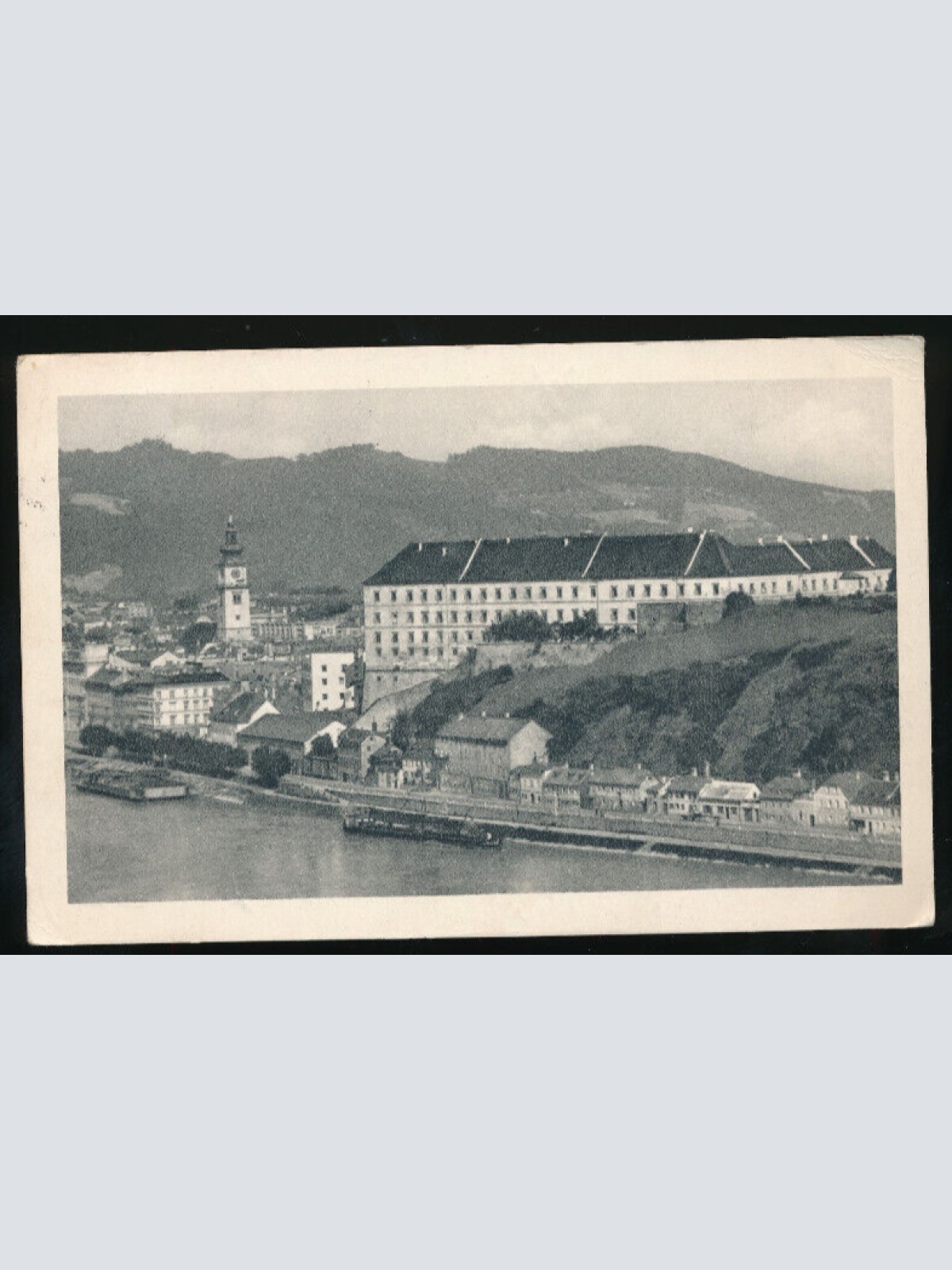 AK Linz an der Donau Schlosskaserne Oberösterreich (1951)