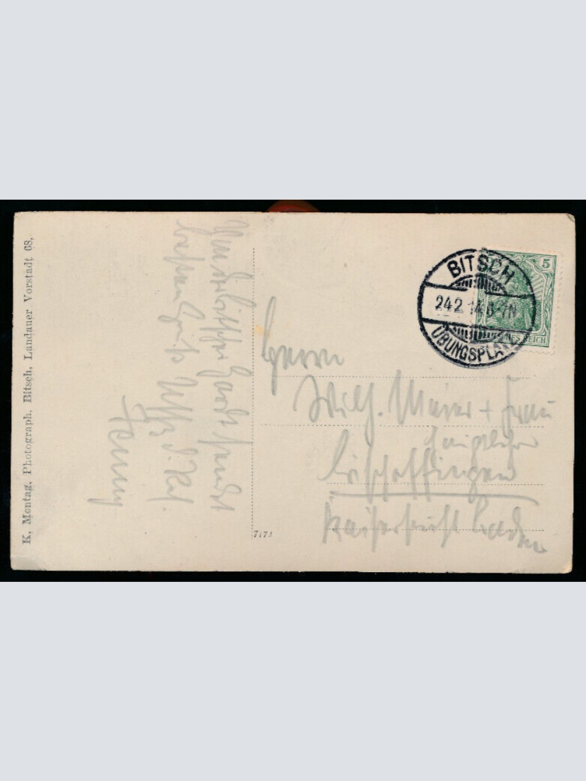 AK Truppenfoto mit Soldaten + Stempel Bitsch Übungsplatz (1175)