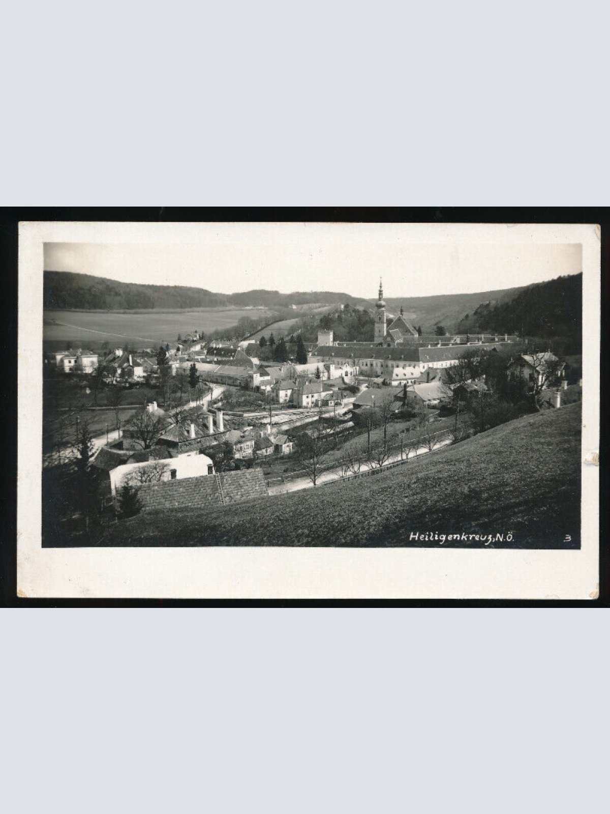 AK aus Heiligenkreuz Niederösterreich (2527)