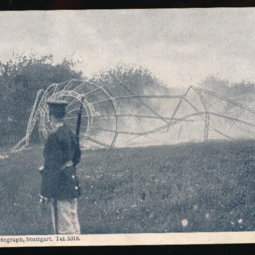 AK aus Stuttgart Zeppelin Absturtz Baden-Württemberg (2754)