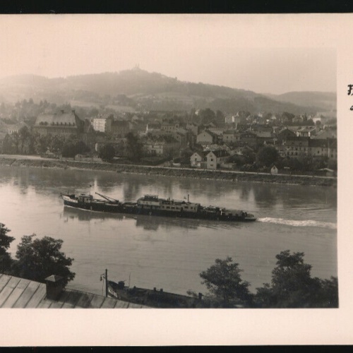 AK aus Linz an der Donau Frachter auf der Donau Oberösterreich (2656)
