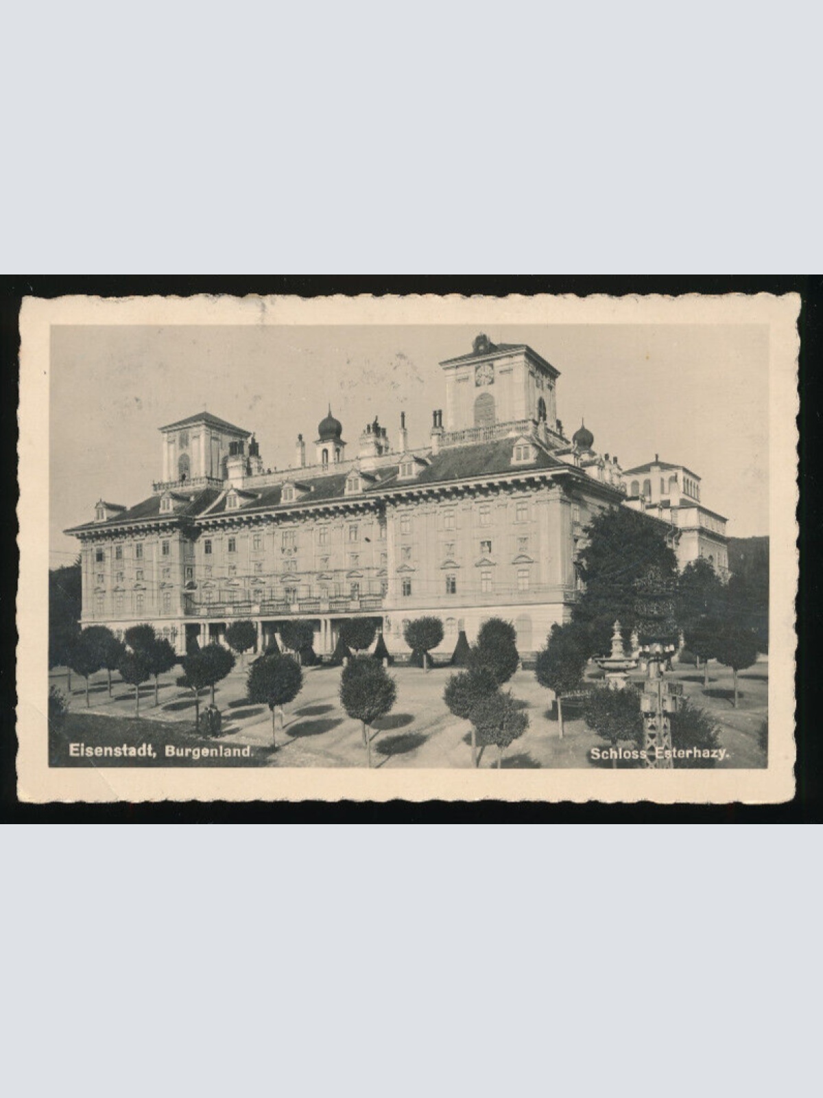 AK aus Eisenstadt mit Schloß - Esterhazy Burgeland (3840)