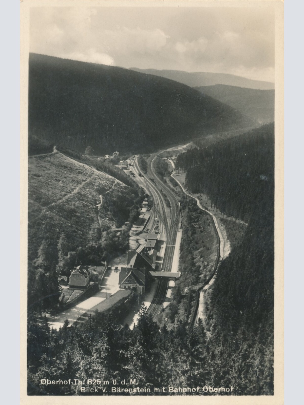 AK, Blick von Bärenstein mit Bahnhof Oberhof, Thüringen, Deutschland (S421)