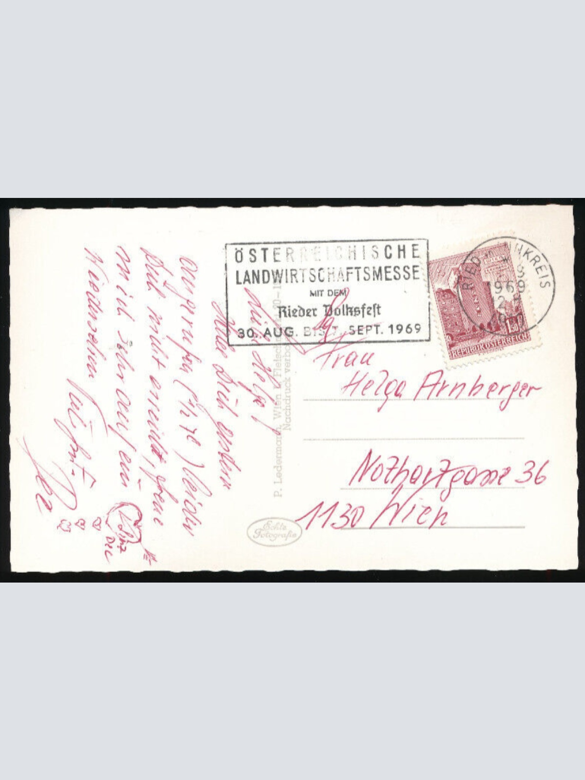 AK aus Ried im Innkreis Hauptplatz mit Oldtimer Oberösterreich (4138)