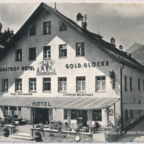 AK, Reutte in Tirol, Hotel Goldene Glocke (S1500)