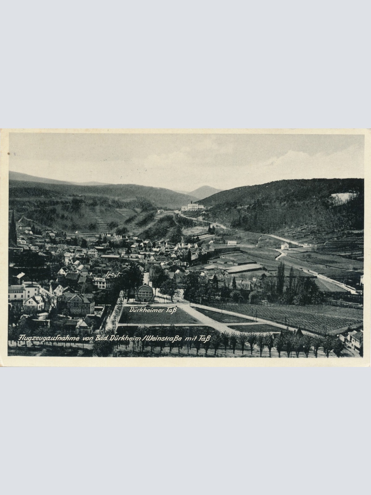 AK, Flugzeugaufnahme vom Bad Dürkheim, Dürkheimer Faß, Rheinland-Pfalz (S1474)