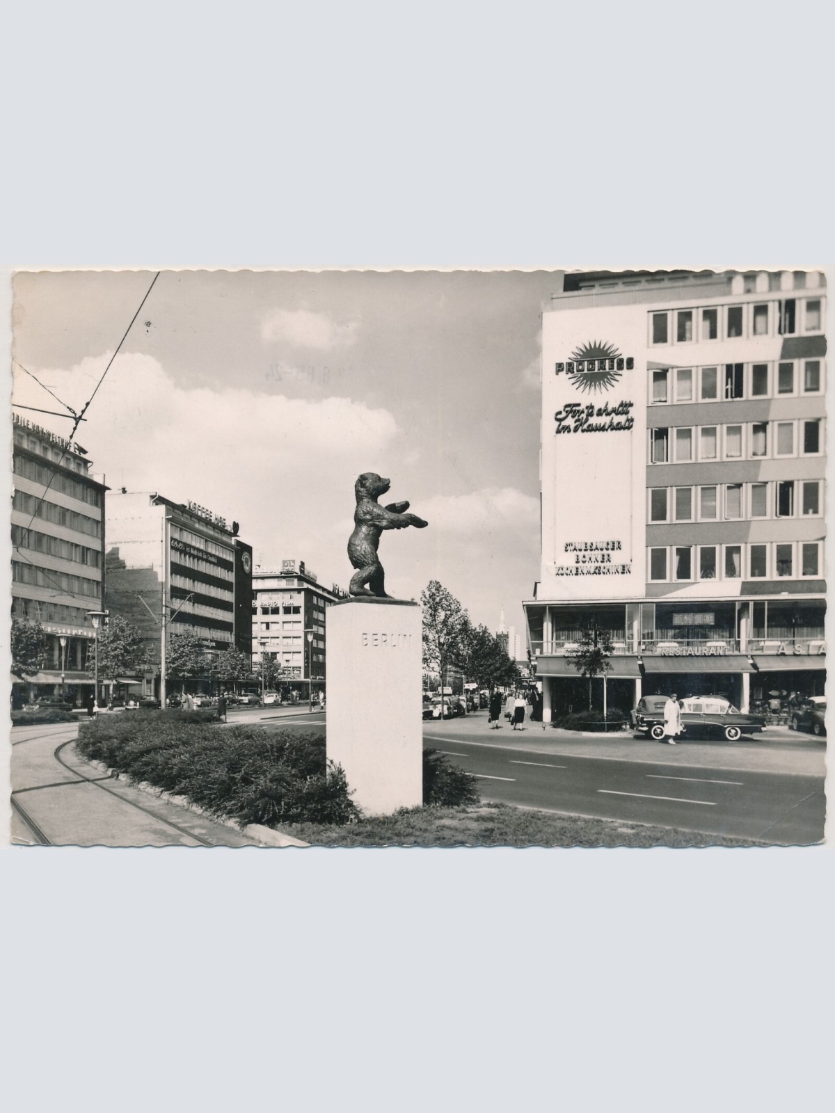 AK Düsseldorf, Ernst-Reuter-Platz und Berliner Allee Nordrhein-Westfalen (S1700)