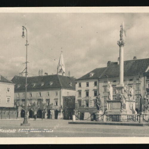 AK aus Wiener Neustadt A.H. Platz Niederösterreich (5764)