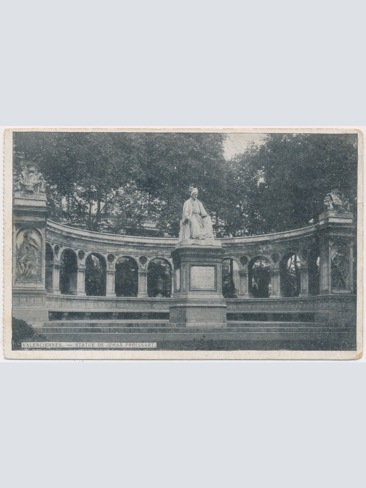 AK, Valenciennes, Statue de Jehan Froissart, Frankreich (S1972)