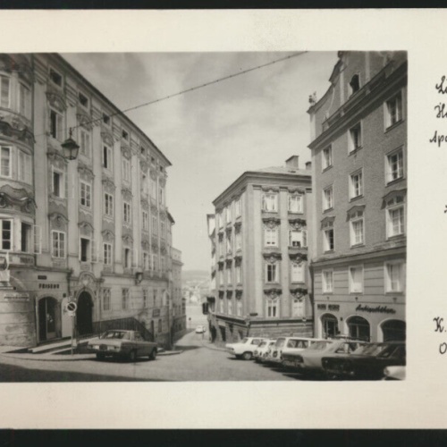 AK aus Linz Hofberg Apothekerhaus mit Oldtimer Oberösterreich (6232)