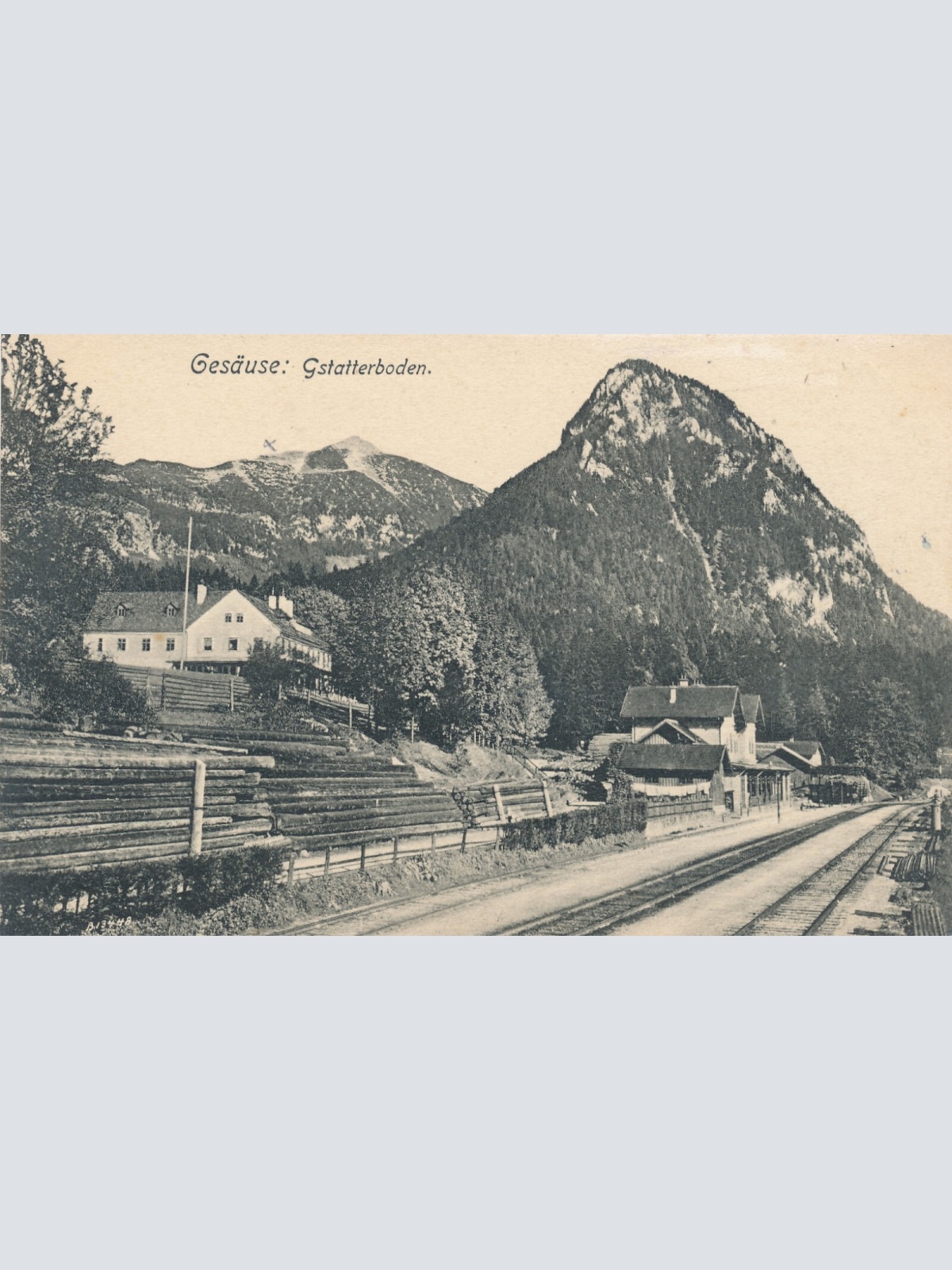 AK vom Gesäuse Gstatterboden mit Bahnhof Steiermark (6424)