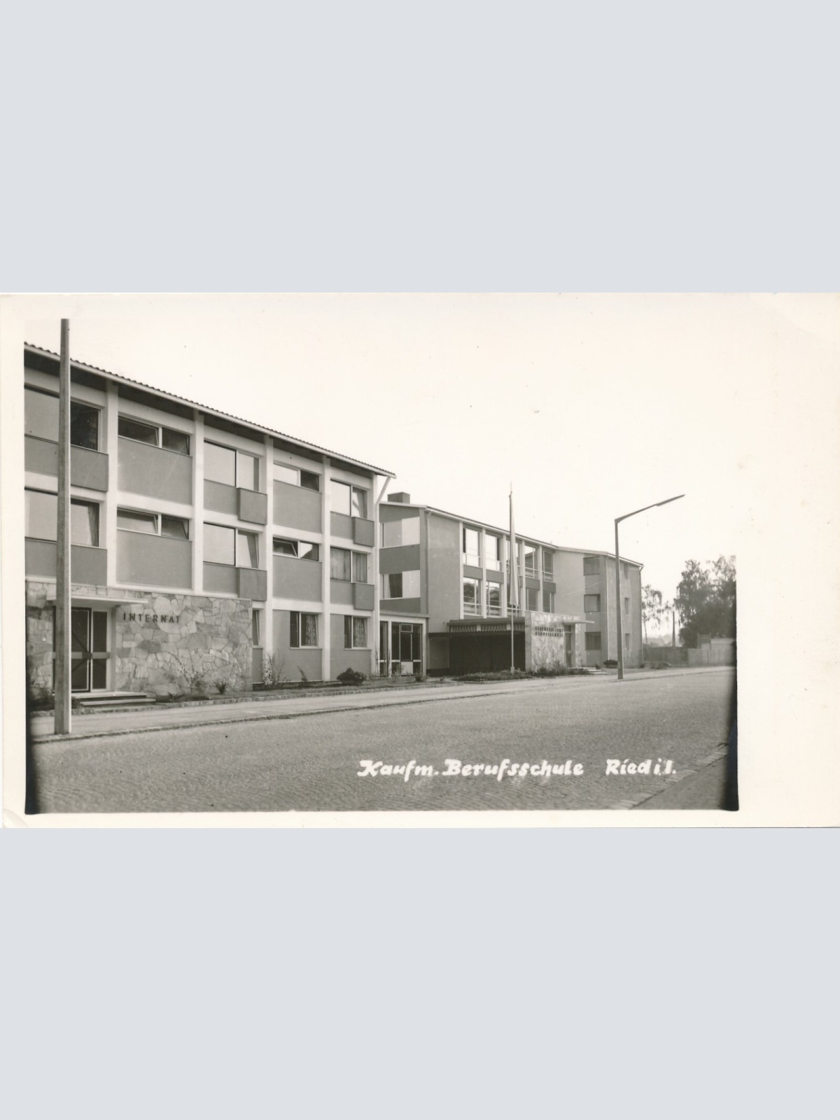 AK aus Ried im Innkreis mit Kaufmänische Berufsschule Oberösterreich (6822)