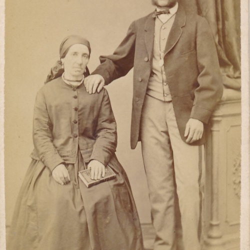 Hartkarton - Foto Mann mit Frau Photograf Steyr Johann Bichler (7254)