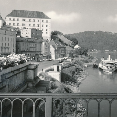 AK aus Linz an der Donau mit Dampfer Oberösterreich (7630)