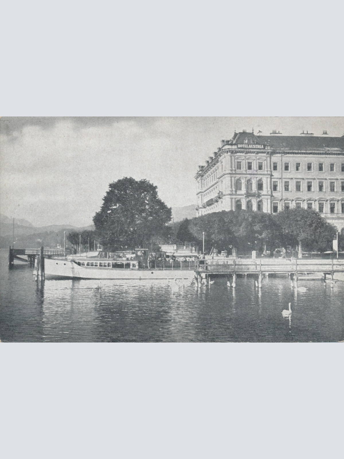 AK aus Gmunden mit Hotel Austria und Dampfer Oberösterreich (7132)