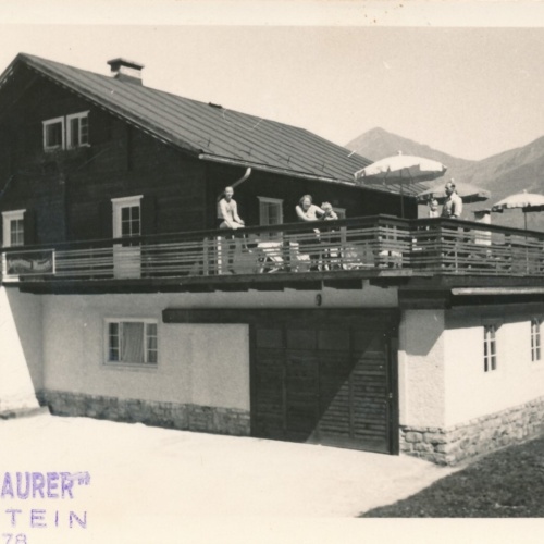 AK aus Badgastein mit Landhaus Maurer Salzburg Ansichtskarte (8303)