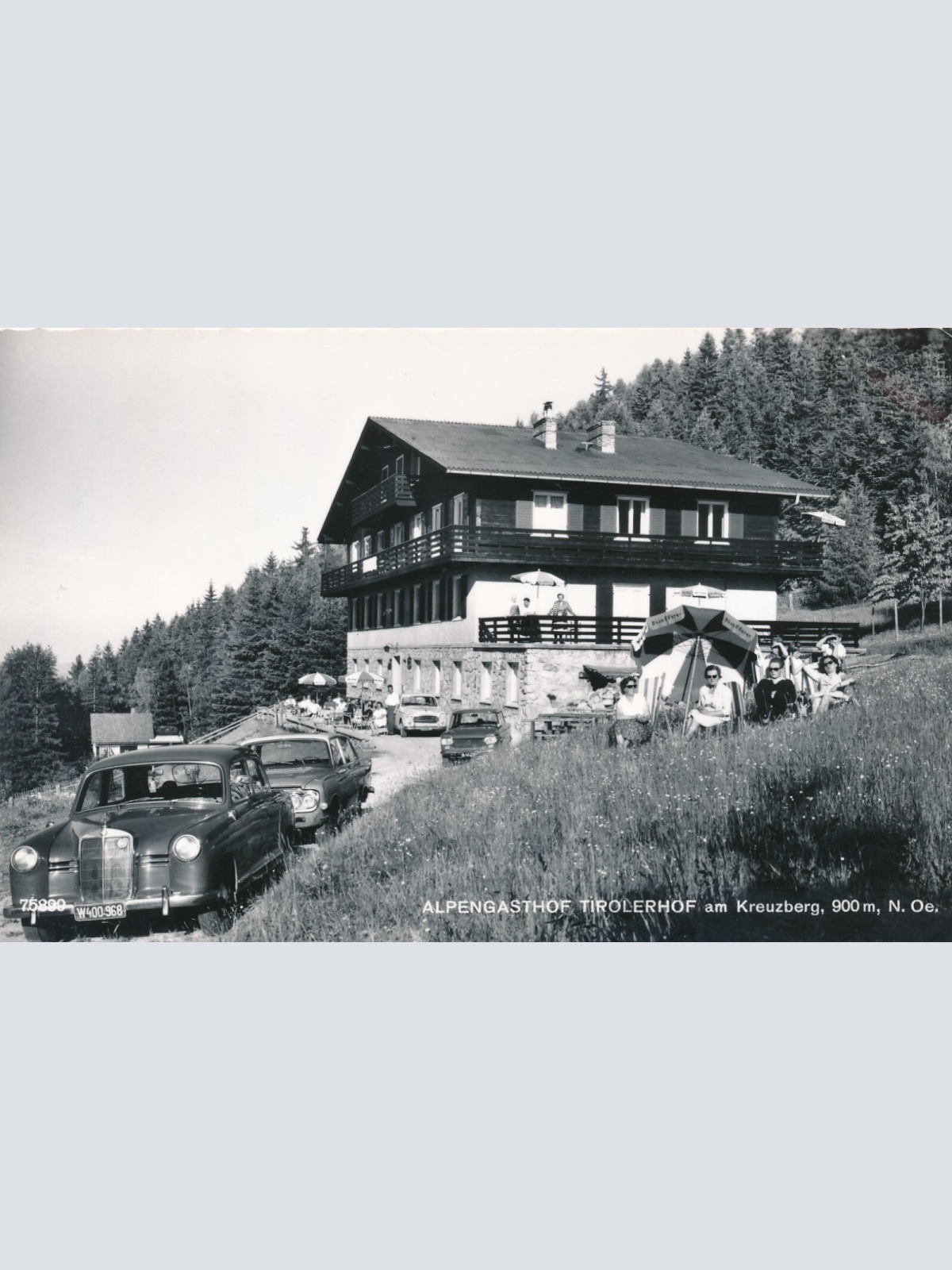 AK vom Alpengasthof Tirolerhof mit Oldtimer Tirol Ansichtskarte (8313)