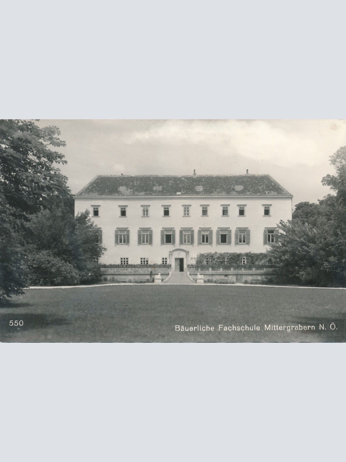 AK aus Mittergraben mit Fachhochschule Niederösterreich Ansichtskarte (8118)