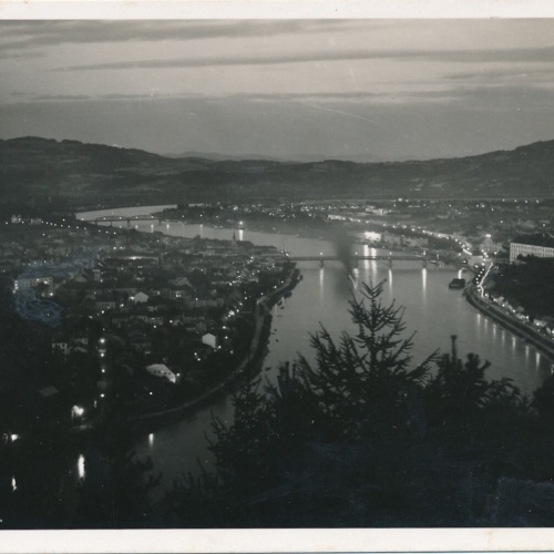 AK aus Linz an der Donau bei Nacht Oberösterreich Ansichtskarte (8474)