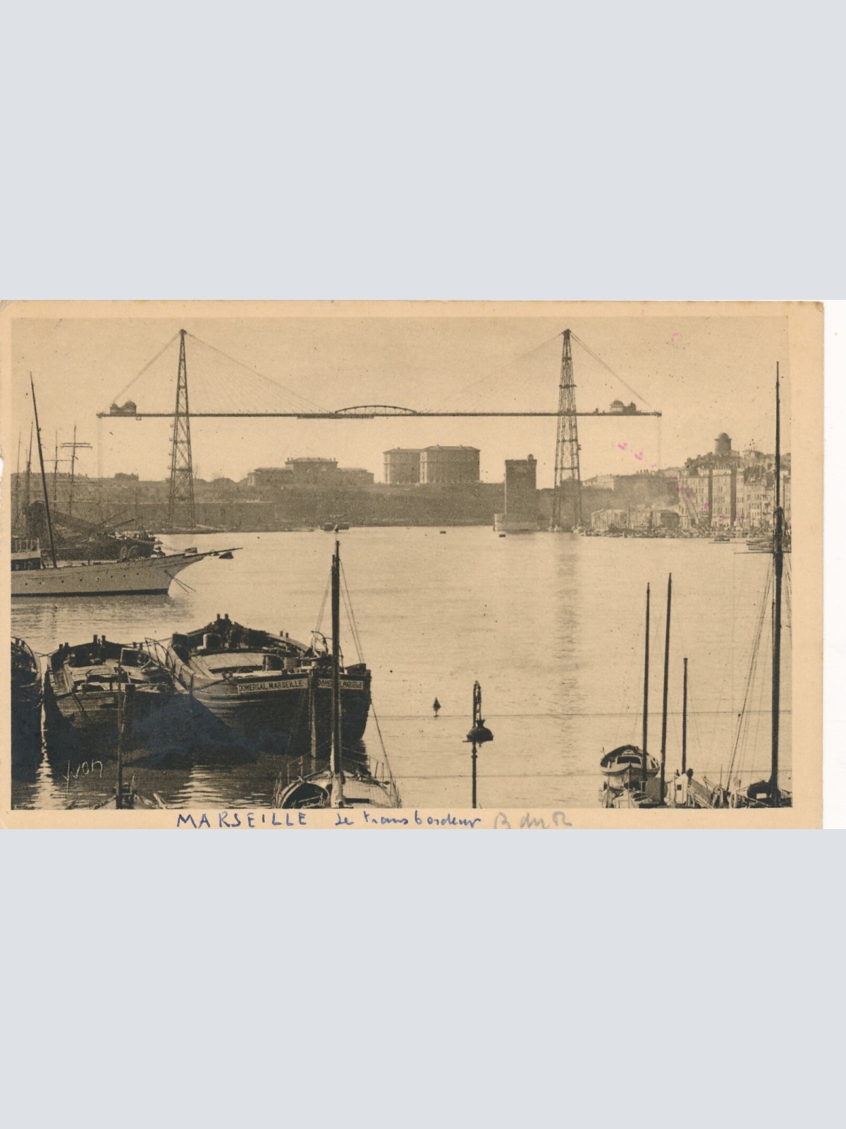 AK aus Marseille mit Boot Frankreich Ansichtskarte (8607)