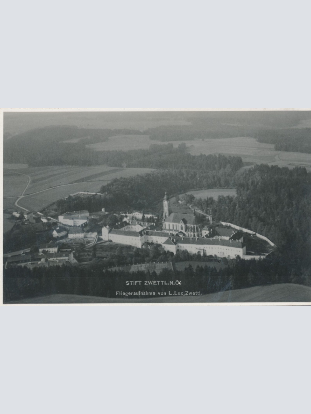 AK aus Zwettl mit Stift Fliegeraufnahme Niederösterreich Ansichtskarte (8377)