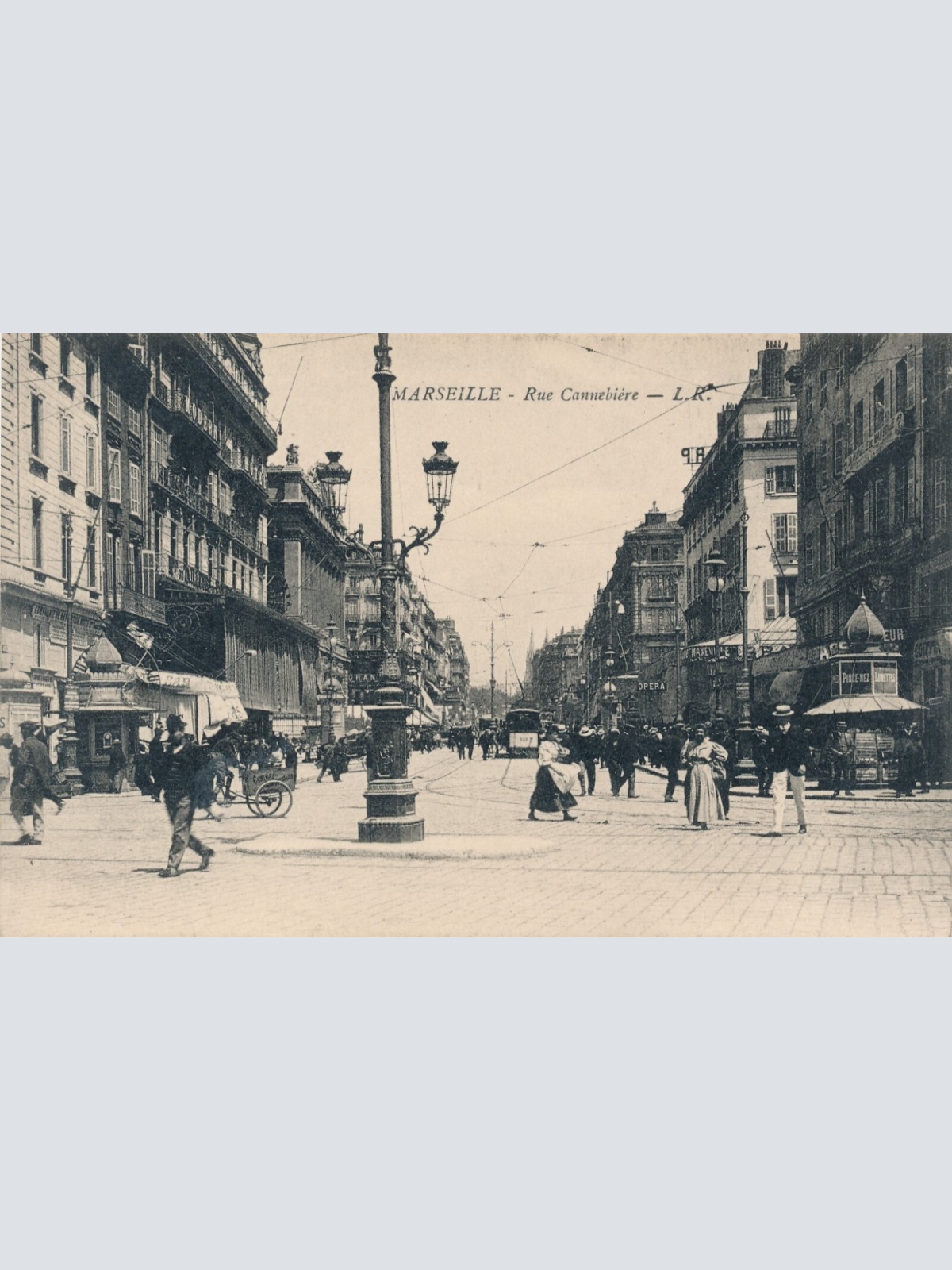 AK aus Marseille Rue Cannebiere Italien Ansichtskarte (8773)