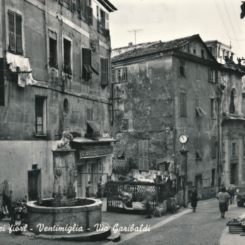 AK aus Ventimiglia Rivera dei Fiore Italien Ansichtskarte (9525)