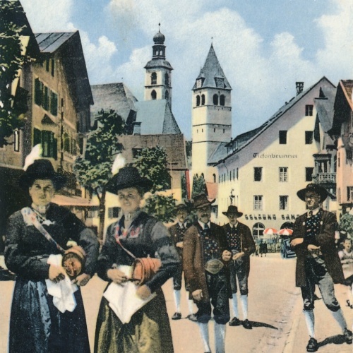 AK aus Kitzbühel Volkstrachetn Tirol Ansichtskarte (9475)