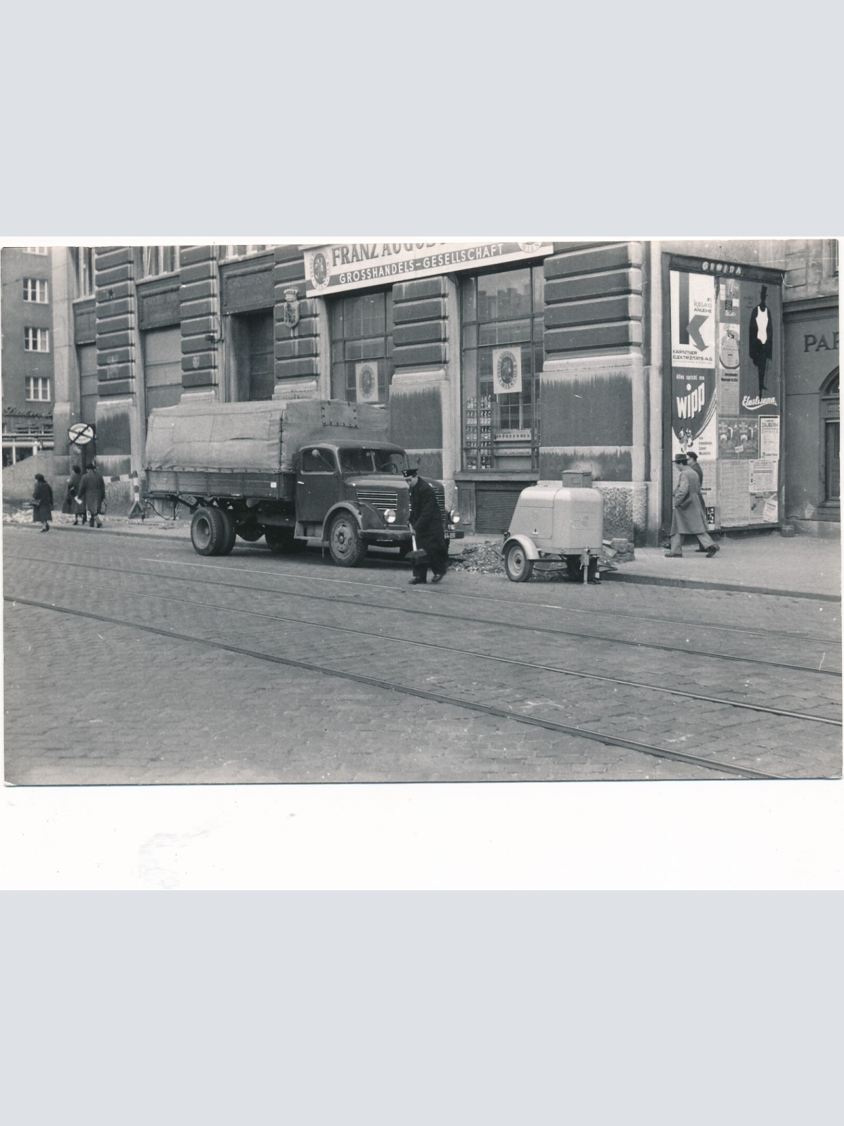 AK aus Wien rechte Wienzeile Wien Ansichtskarte (8421)