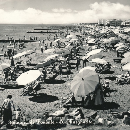 AK aus Caorle Spiaggia di Ponente Italien Ansichtskarte (9661)