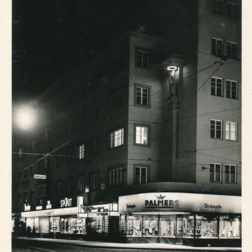 AK aus Linz an der Donau bei Nacht Landstr. Oberösterreich Ansichtskarte (10293)