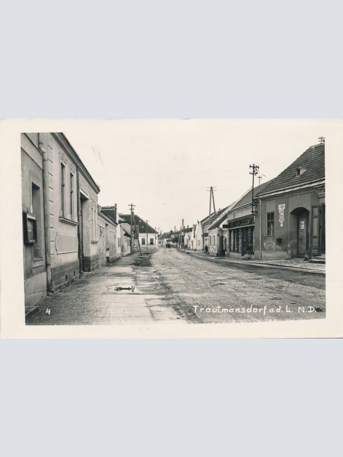 AK aus Trautmansdorf Niederösterreich Straßenansicht (J87)