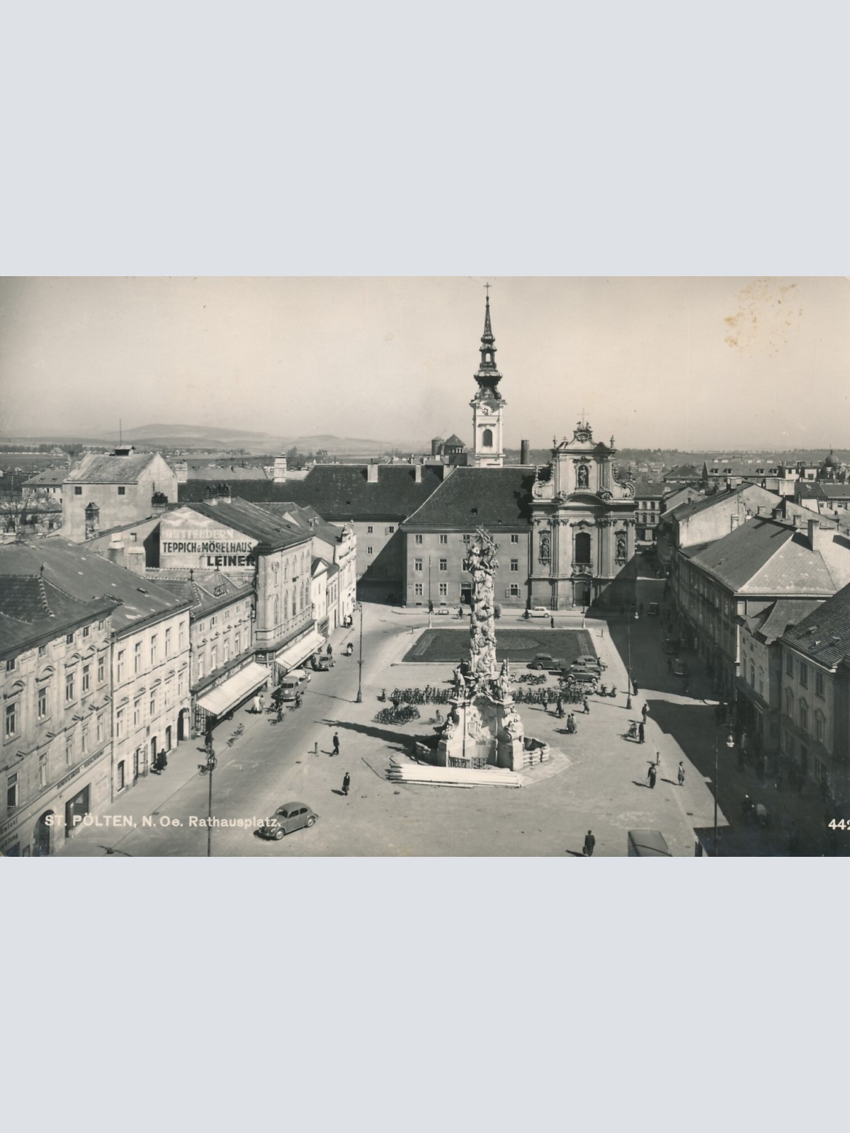 AK aus St. Pölten Rathausplatz Niederösterreich Ansichtskarte (10324)