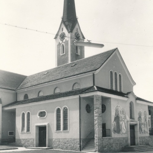 AK aus Ulmerfeld mit Kirche Niederösterreich (10487)