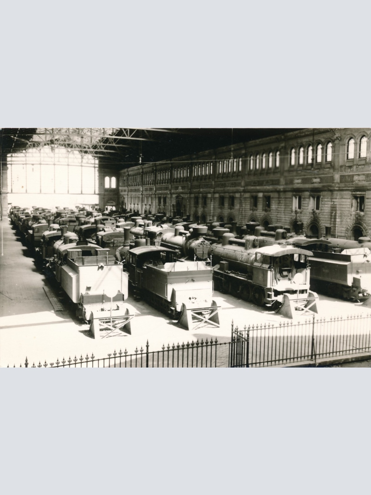 Foto - Karte  Eisenbahn - Straßenbahn Ansichtskarte (11303)