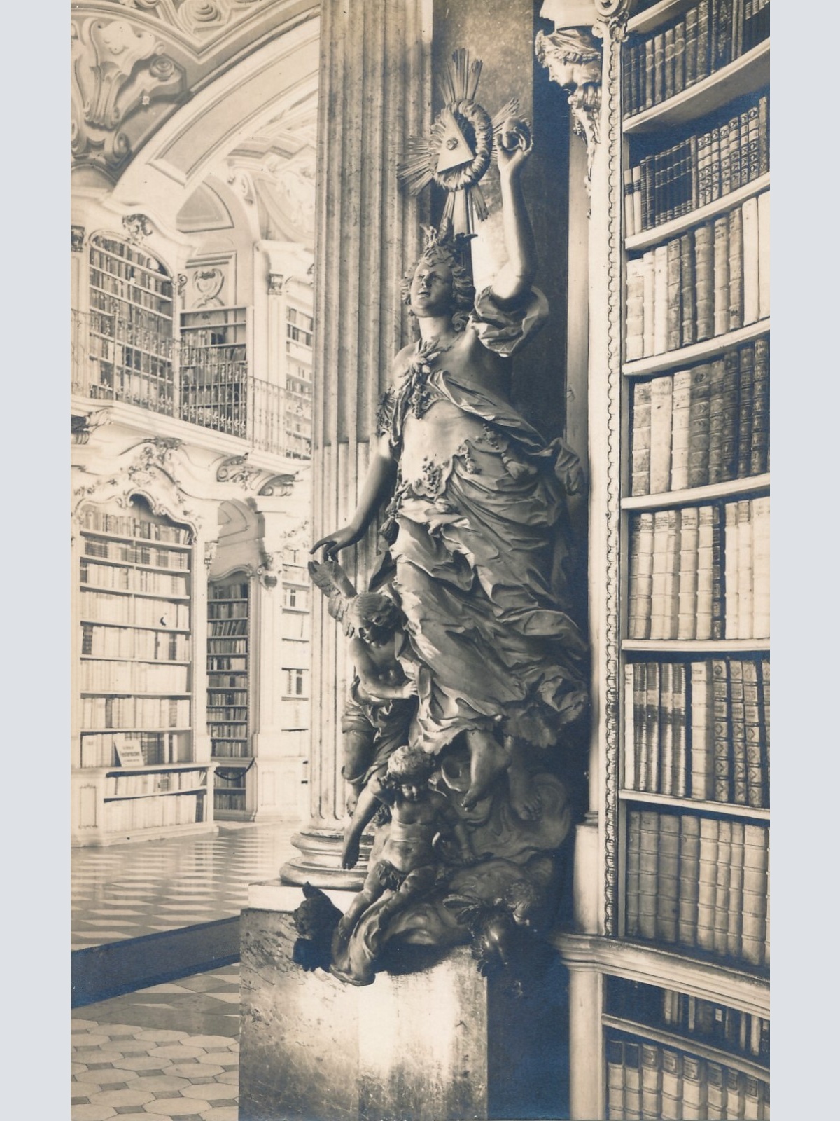 AK aus Admont Bibliothek Inneres Steiermark Ansichtskarte (J193)