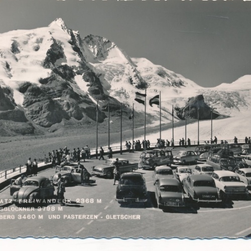 AK vom Grossglockner Parkplatz mit Oldtimer Kärnten Ansichtskarte (12135)