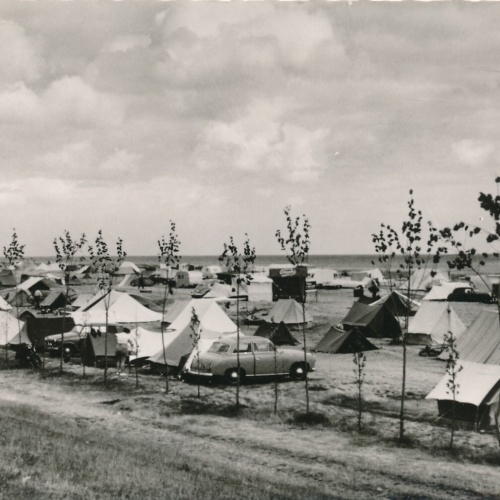 AK aus Grömitz Ostseeheilbad mit Oldtimer Schleswig - H Ansichtskarte (11363)