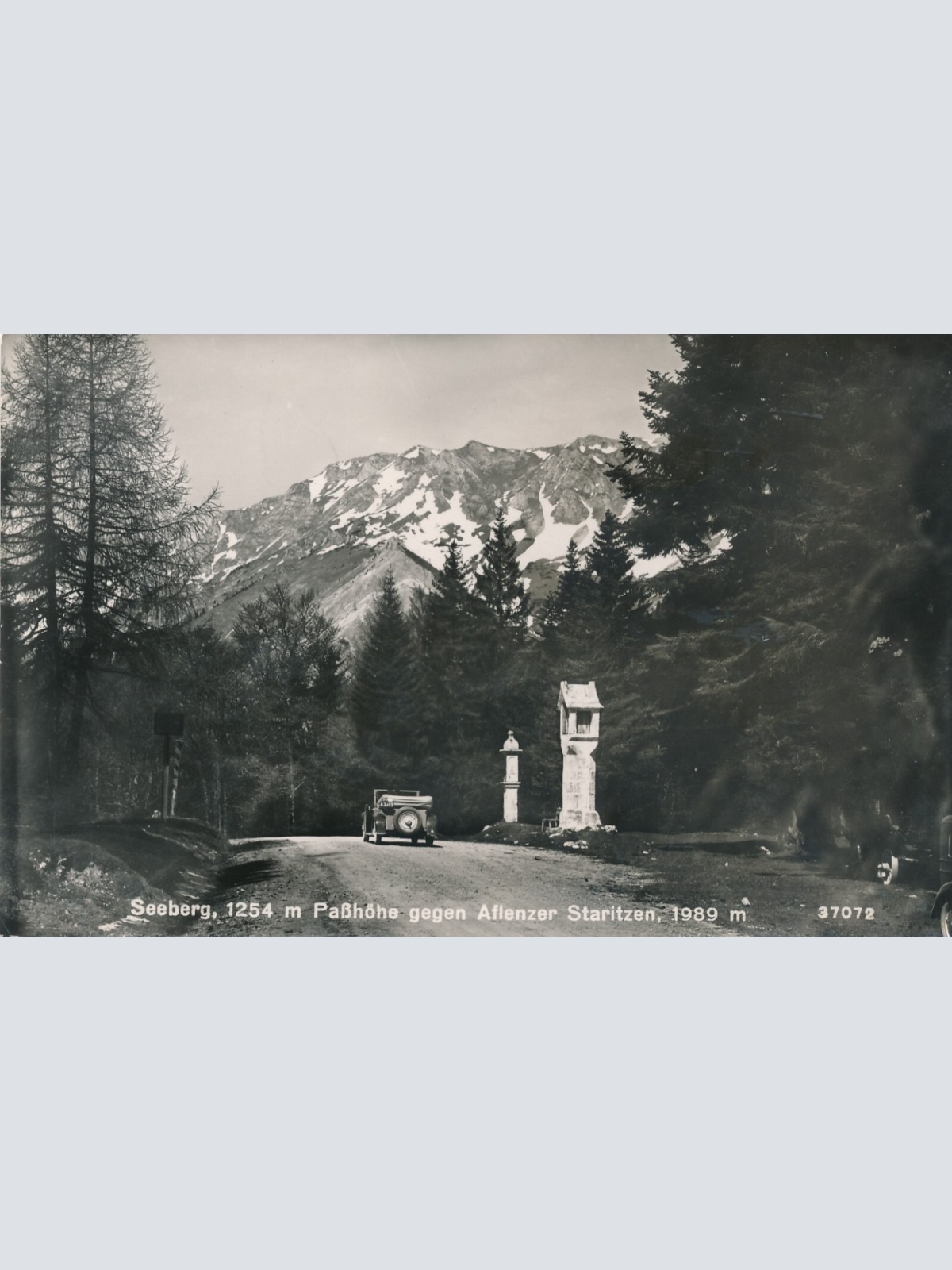 AK aus Seeberg mit Oldtimer Steiermark Ansichtskarte (13345)