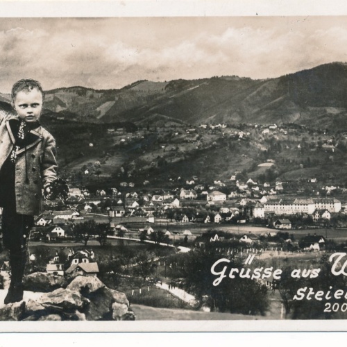 AK aus Weiz mit Kind in Tracht Steiermark Ansichtskarte (13886)