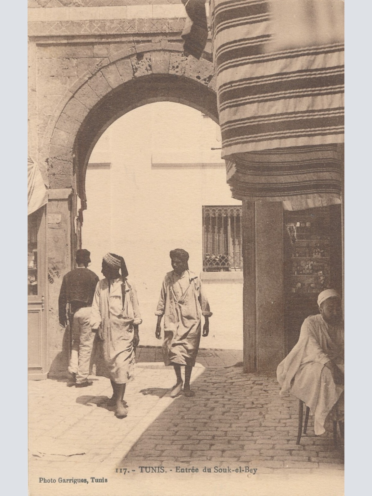 AK, Tunesien, Tunis,  Ansichtskarte (S4194)