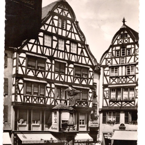 AK, Bernkastel an der Mosel, am Marktplatz, Rheinland-Pfalz (S4651)
