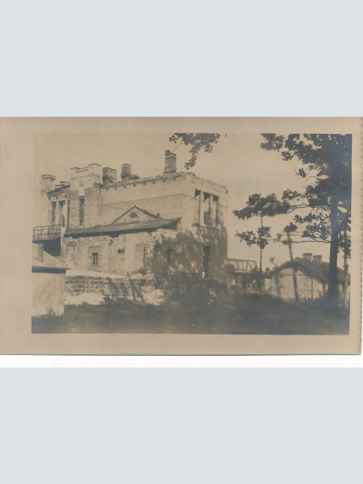 AK aus Kowel Ukraine Russ. zerstörung am Bahnhof Ansichtskarte (14134)