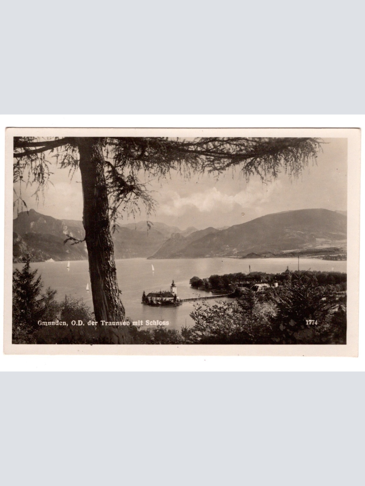 AK, Gmunden, der Traunsee mit Schloss, Oberösterreich, Ansichtskarte (S5596)