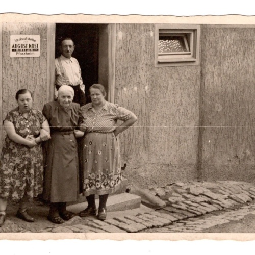 AK, Verkaufstelle August Kost, Pforzheim Baden-Württemberg Ansichtskarte (S5805)