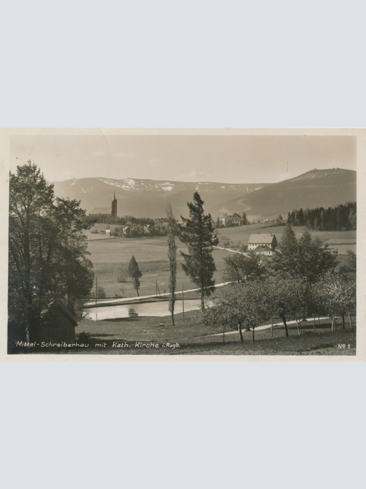 AK aus mittel Schreiberhau mit Kirche Polen Ansichtskarte (14310)