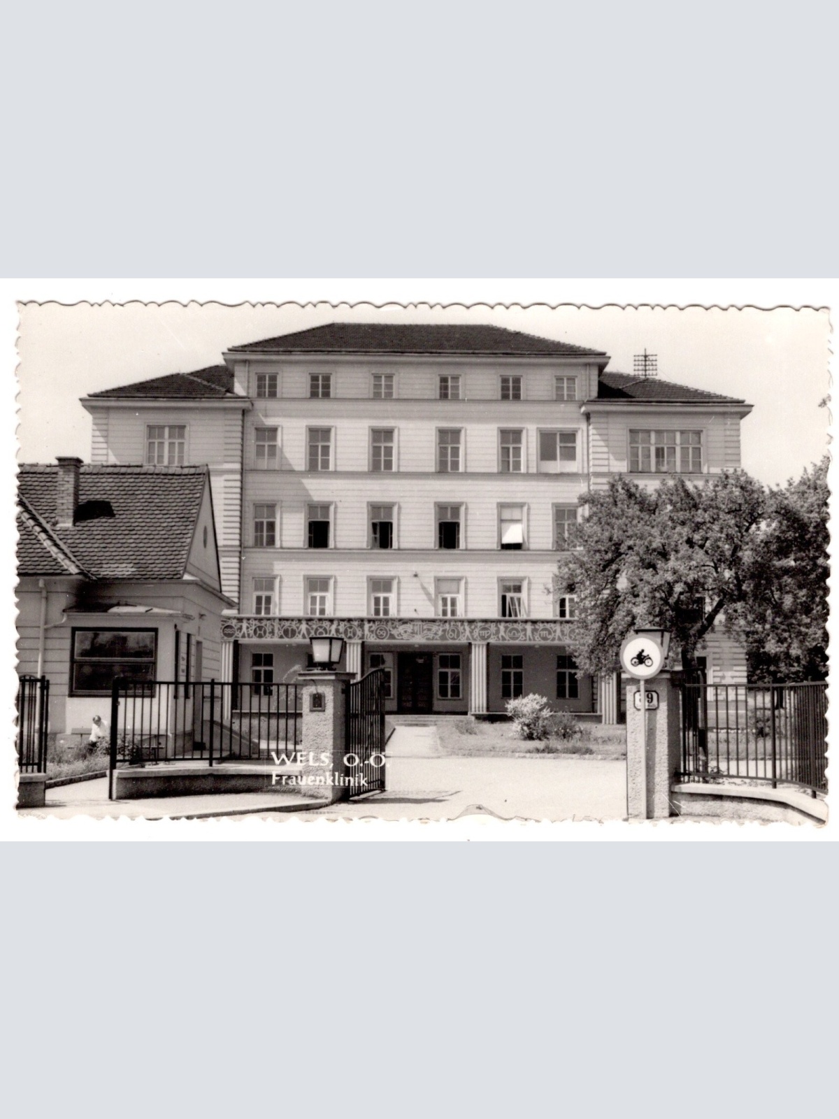 AK, Wels, Frauenklinik, Oberösterreich, Ansichtskarte (S6552)